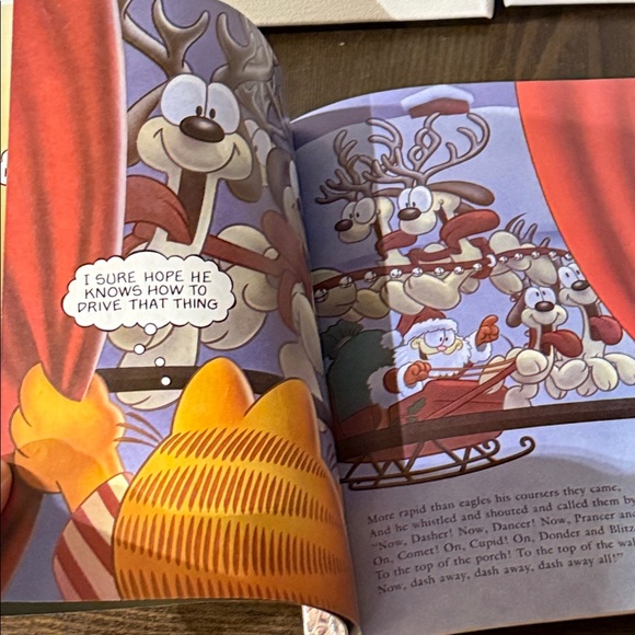 Garfield's Night Before Christmas Book - Picture 6 of 7